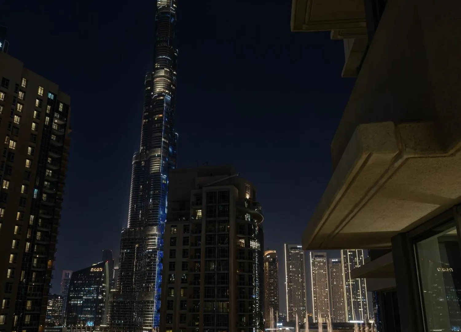 New Burj Khalifa & Fountain Views & Work Station Apartment Dubai