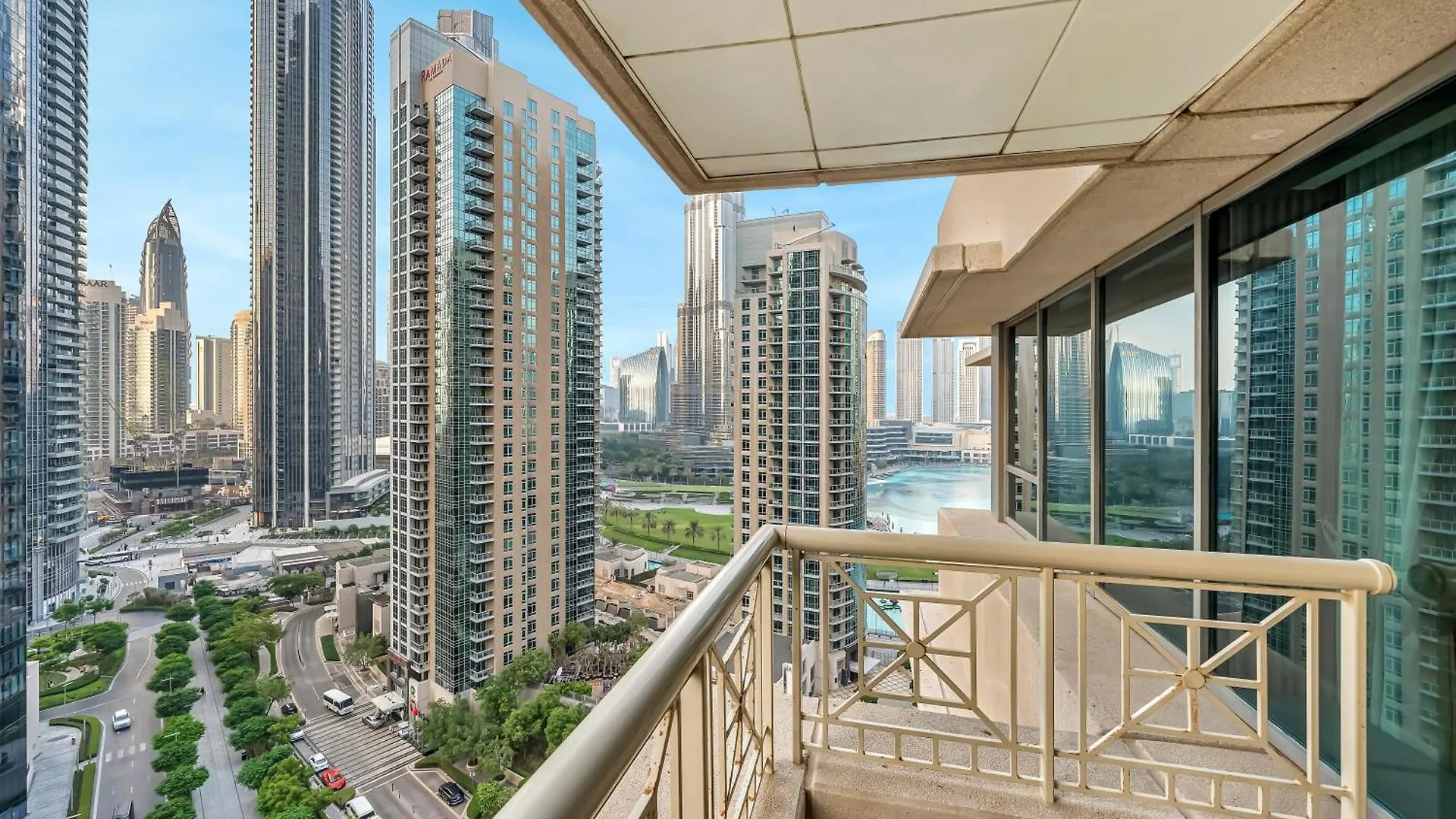 New Burj Khalifa & Fountain Views & Work Station Apartment Dubai United Arab Emirates