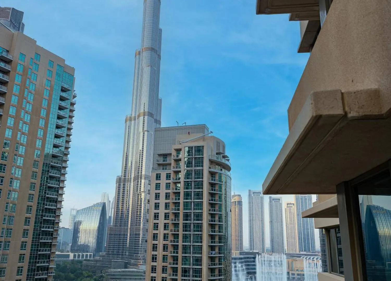 New Burj Khalifa & Fountain Views & Work Station Apartment Dubai